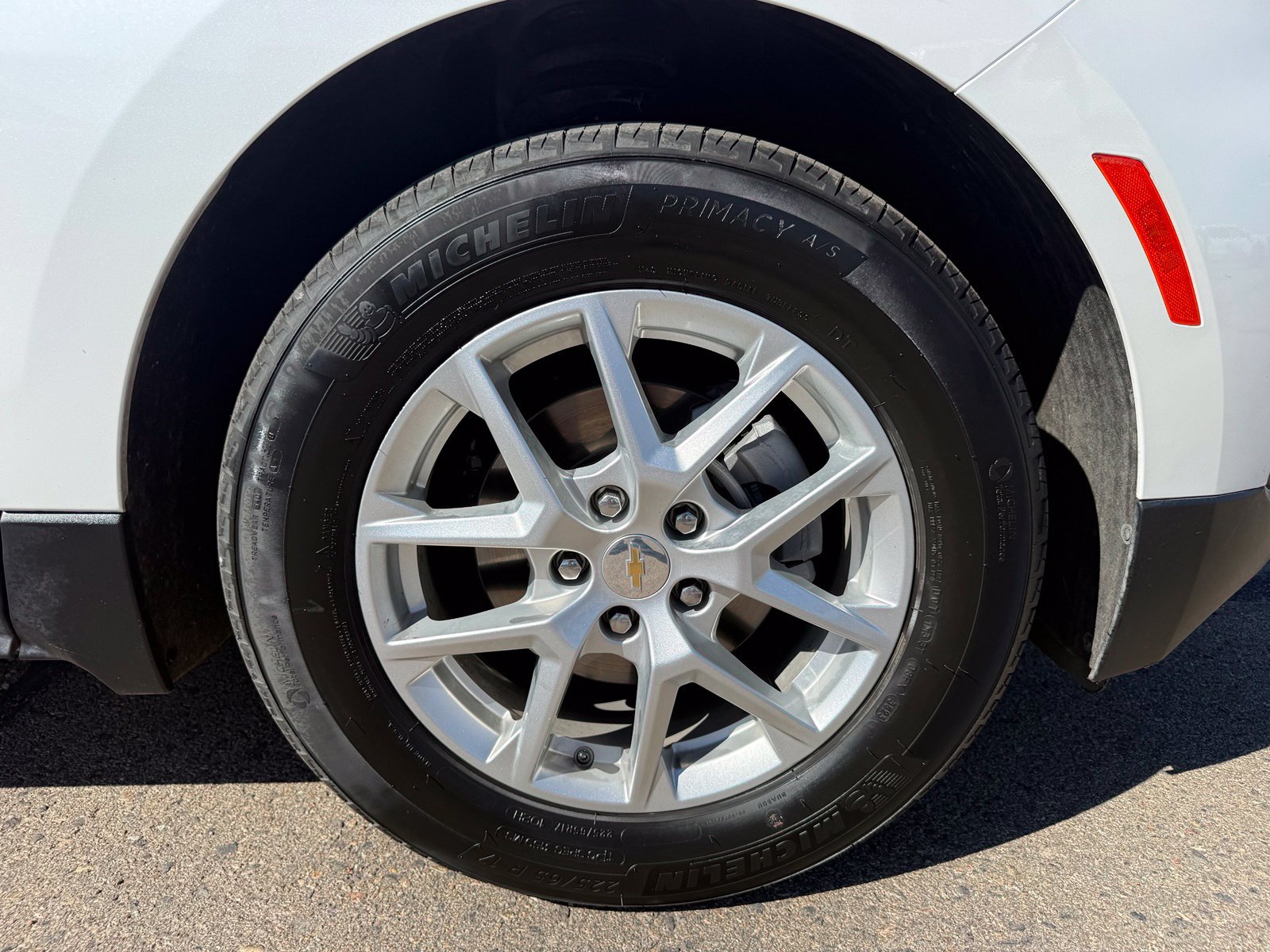 Certified 2024 Chevrolet Equinox LT FWD image 40