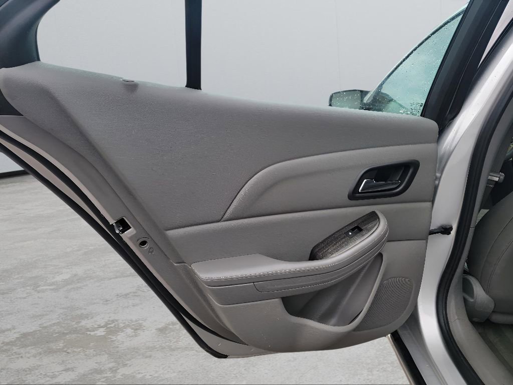 Used 2016 Chevrolet Malibu LT image 23