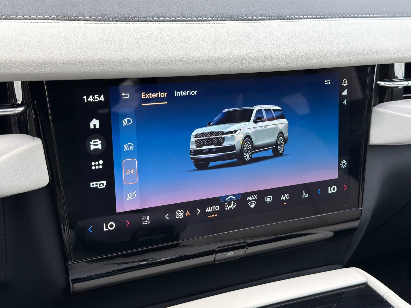 New 2026 Lincoln Navigator L Reserve AWD/4WD image 29
