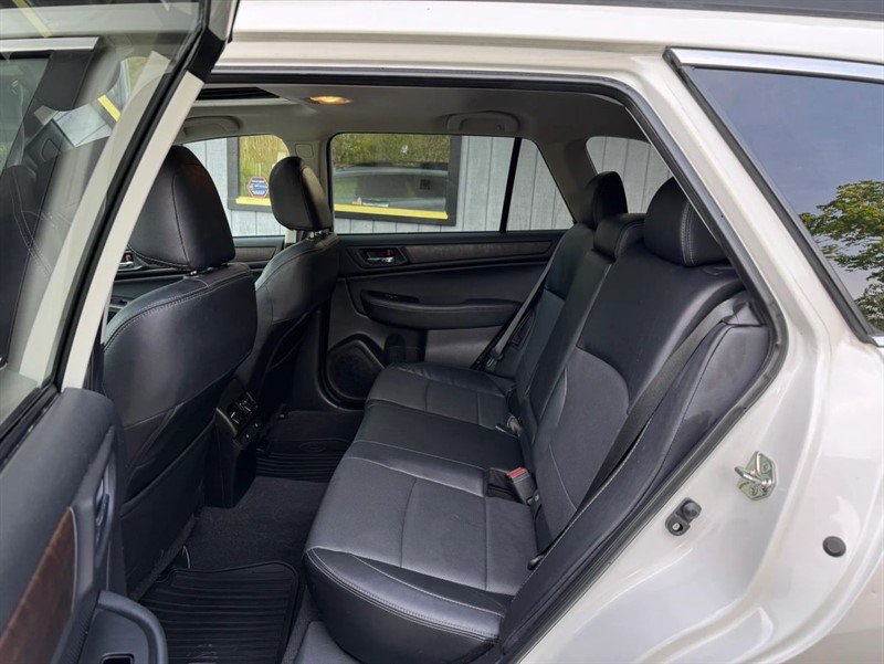 Used 2017 Subaru Outback 3.6R Limited AWD/4WD image 25