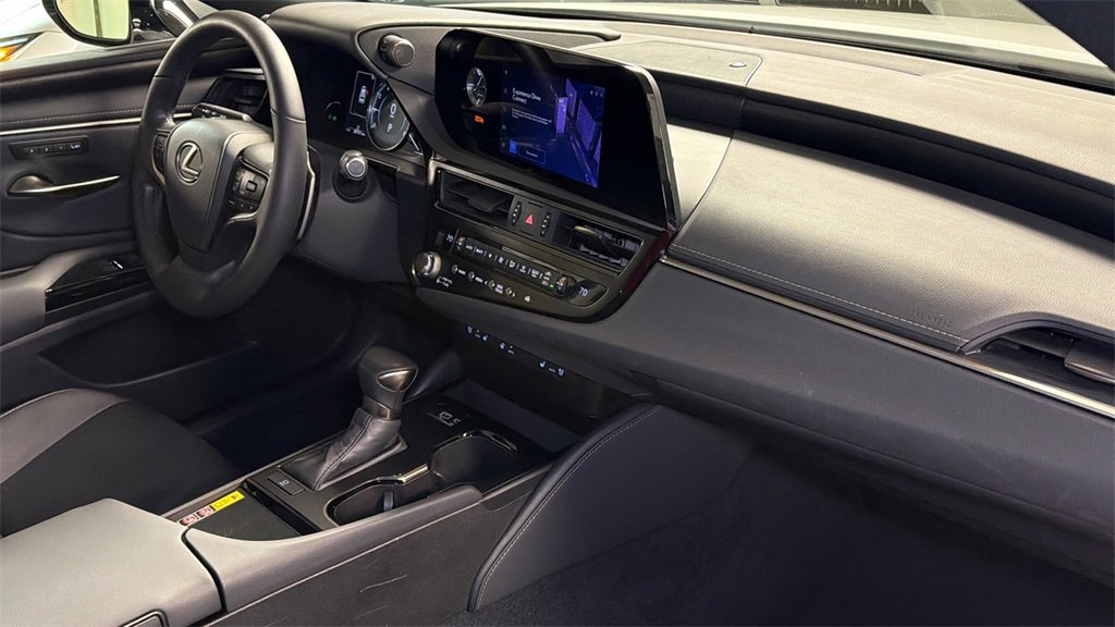 Certified 2024 Lexus ES 350 w/ Premium Package image 11