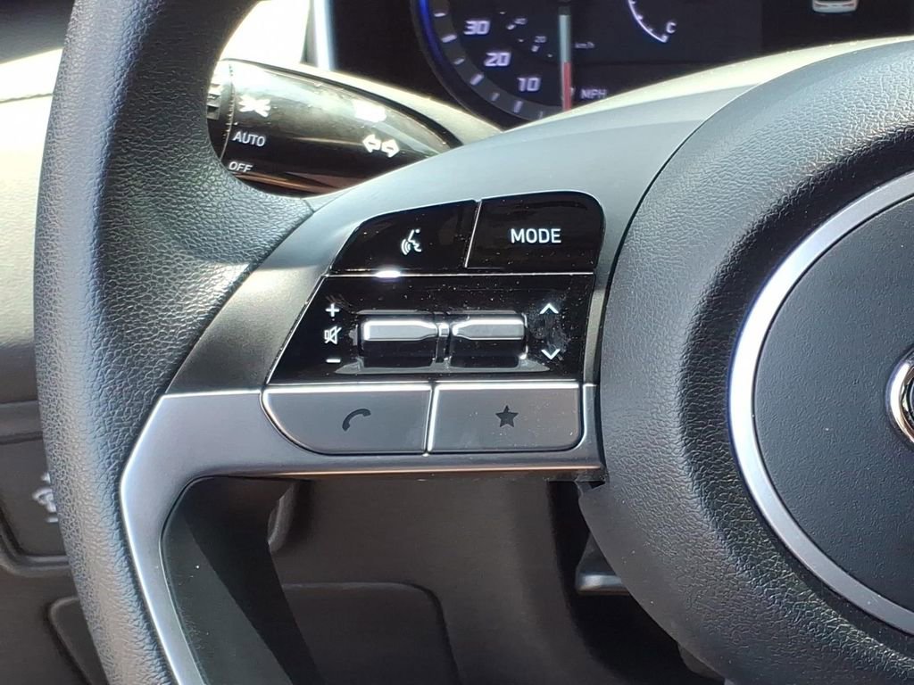 Used 2022 Hyundai Santa Cruz SE AWD/4WD image 16