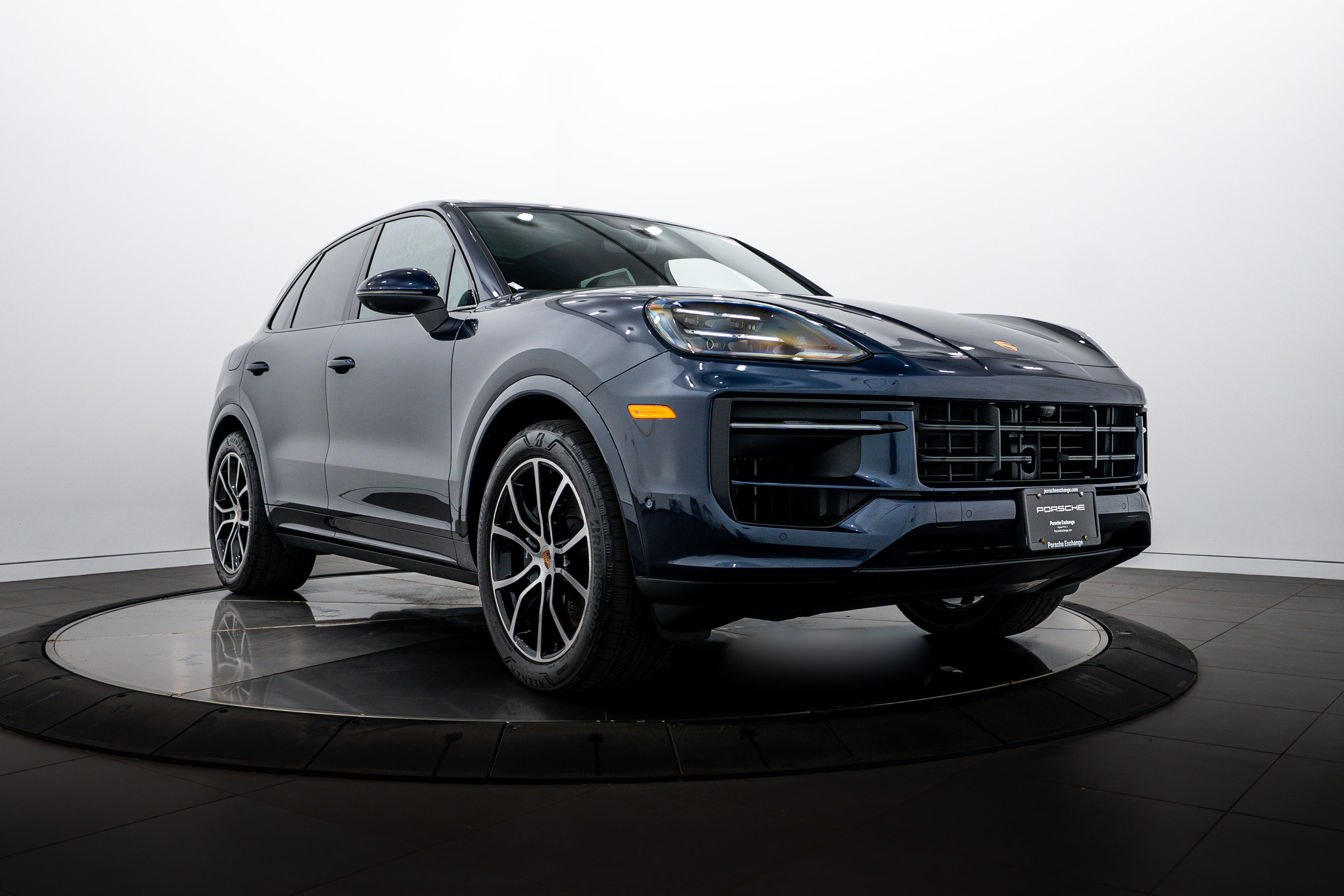 Certified 2026 Porsche Cayenne AWD/4WD image 9