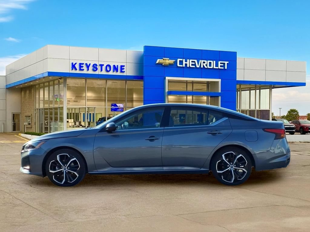 Used 2024 Nissan Altima 2.5 SR FWD image 4