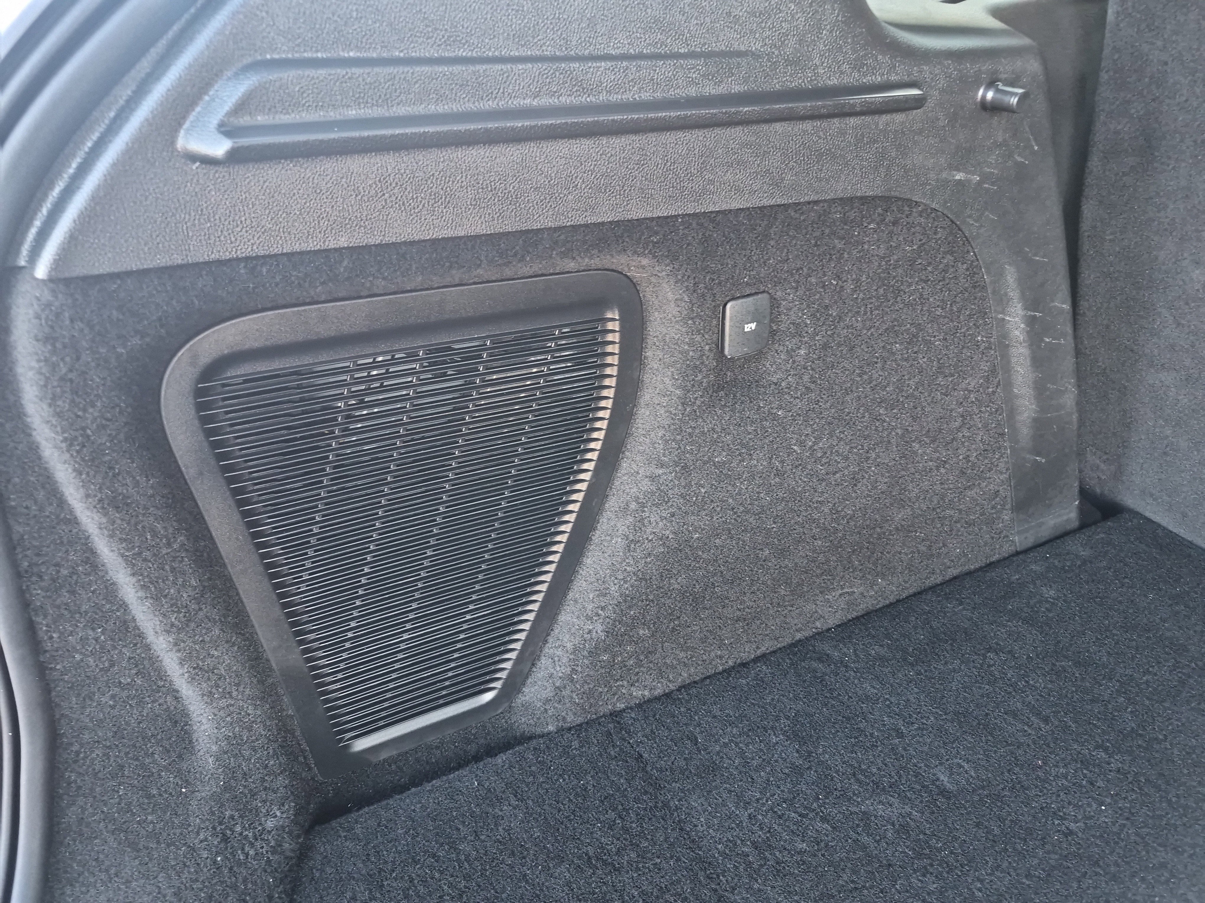 Used 2025 Lincoln Corsair Reserve w/ Towing Package image 18