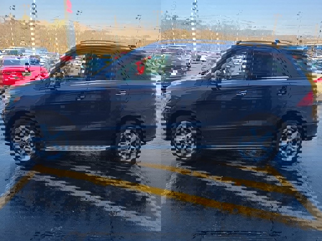 Used 2018 Mercedes-Benz GLE 350 4MATIC w/ Premium 2 Package image 8