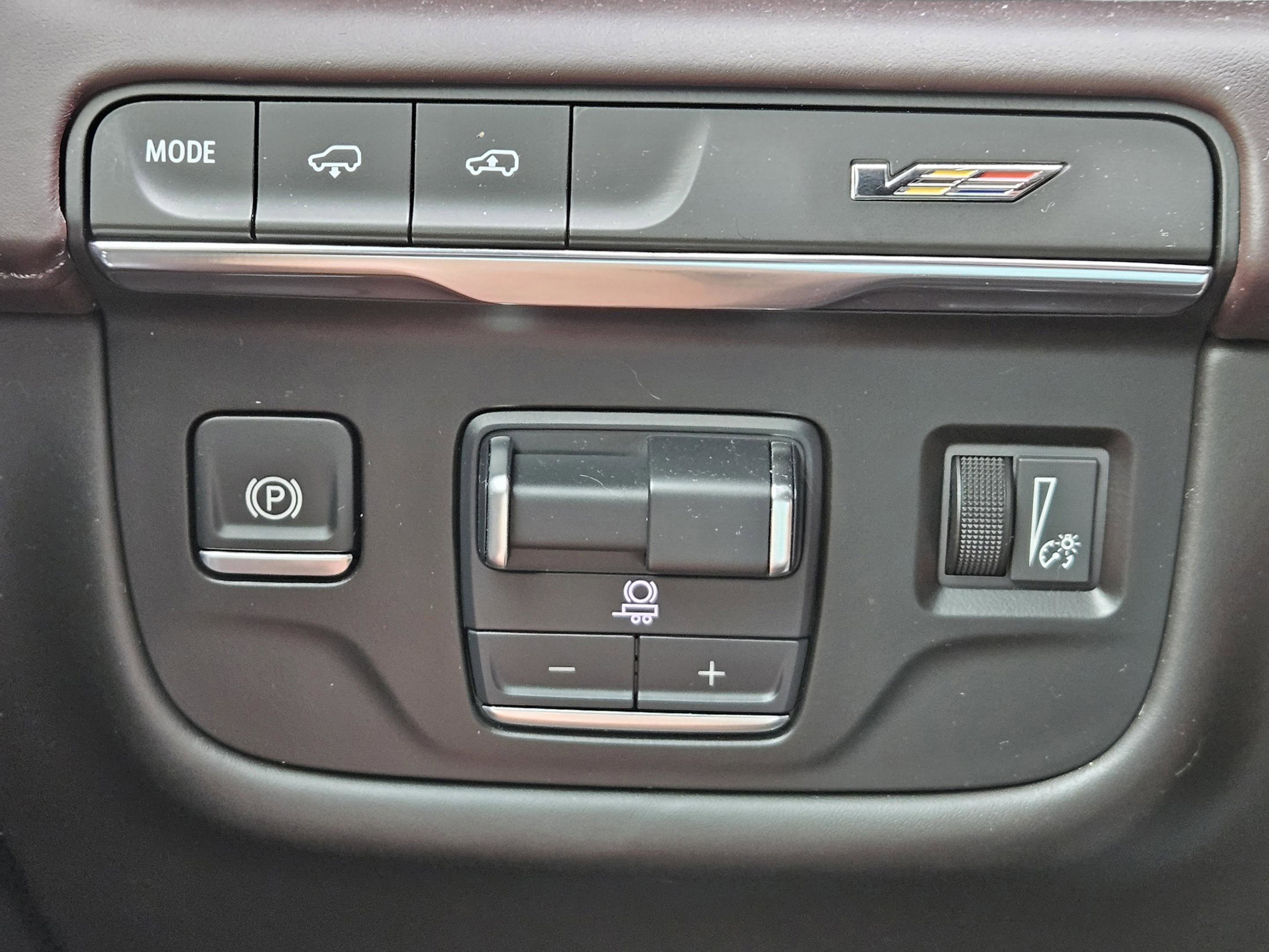 Used 2024 Cadillac Escalade V w/ LPO, ONYX Package AWD/4WD image 20