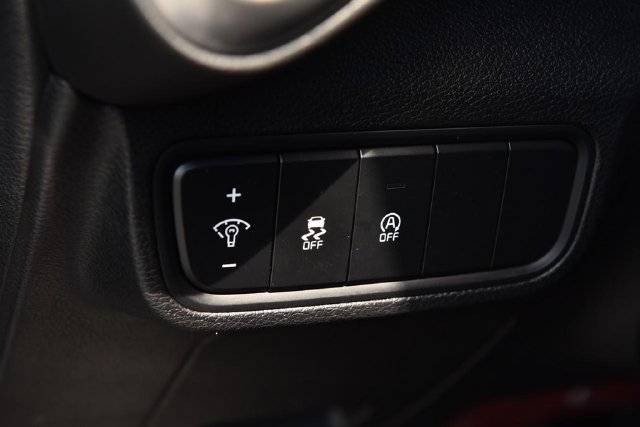 Used 2025 Kia Soul LX w/ LX Technology Package FWD image 10