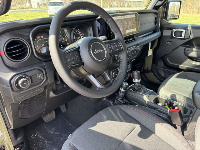 New 2026 Jeep Wrangler Unlimited Rubicon w/ Xtreme 35 Tire Package image 12