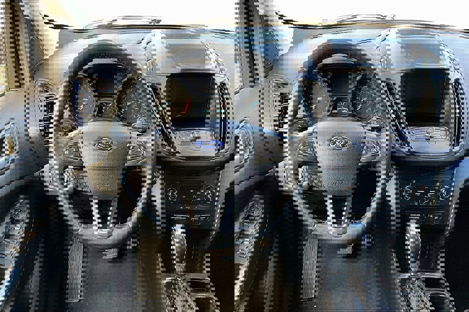 Used 2019 Ford Escape SEL image 9