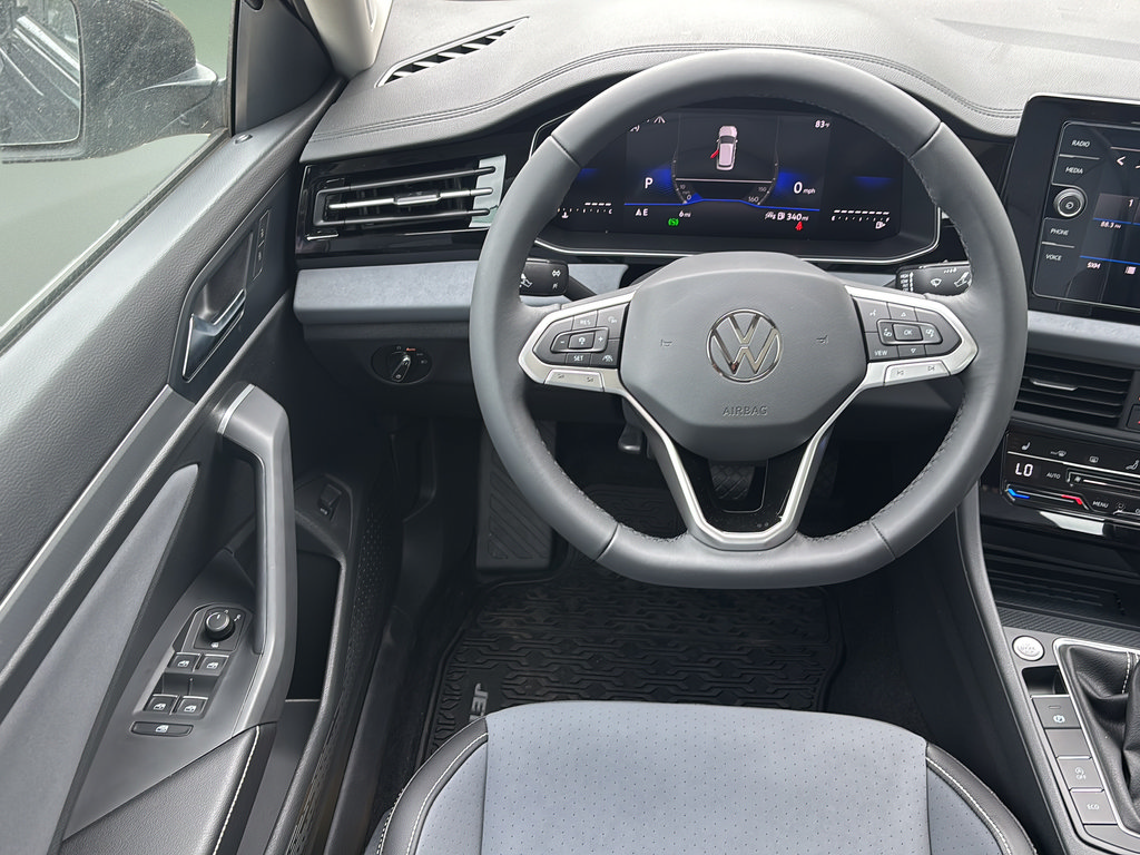 New 2026 Volkswagen Jetta SE FWD image 17