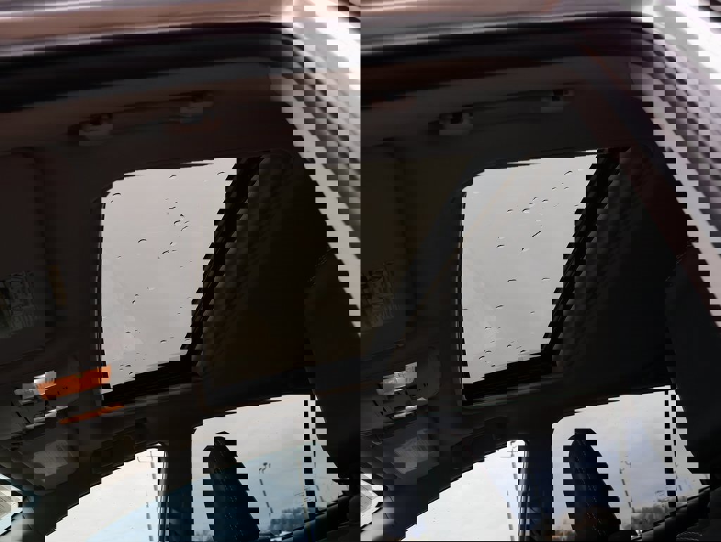 Used 2017 Toyota RAV4 Limited image 27