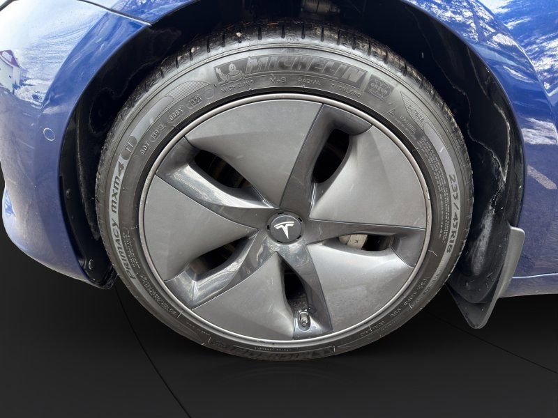 Used 2018 Tesla Model 3 Long Range image 21