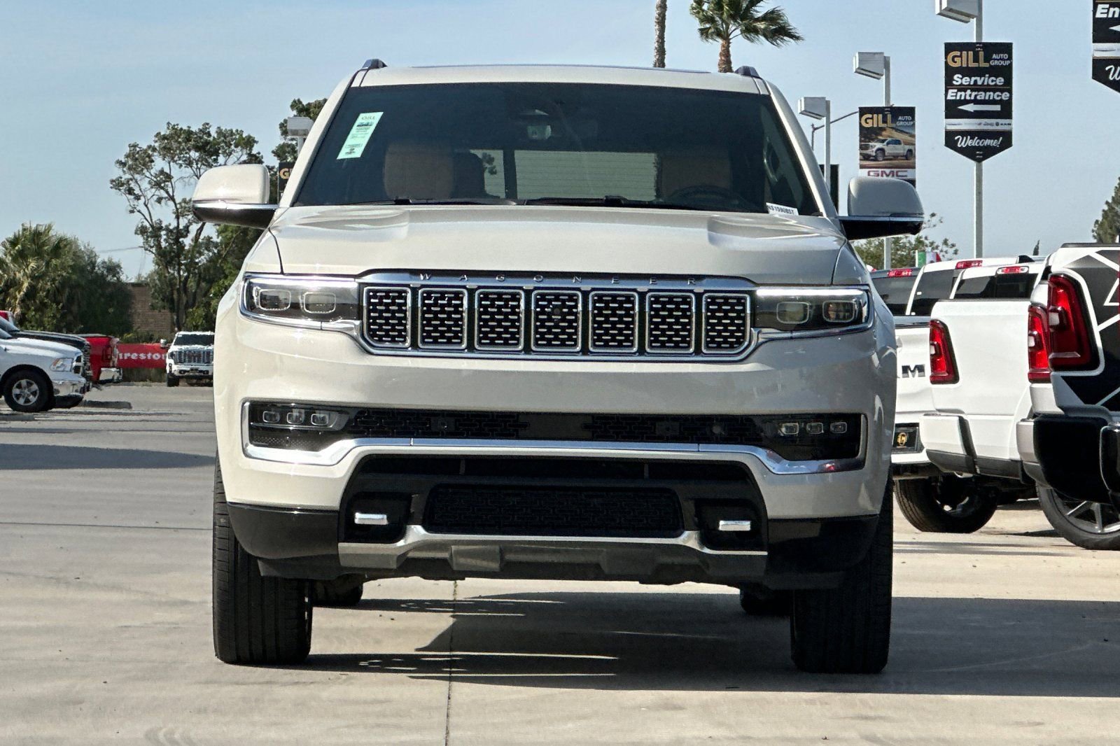 Used 2022 Jeep Grand Wagoneer Series III w/ Rear Seat Video Group 1 AWD/4WD image 9