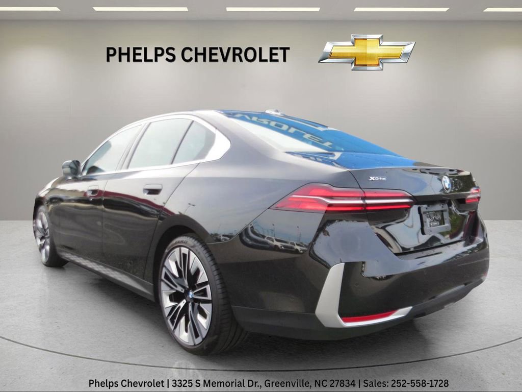 Used 2025 BMW 530i xDrive AWD/4WD image 7