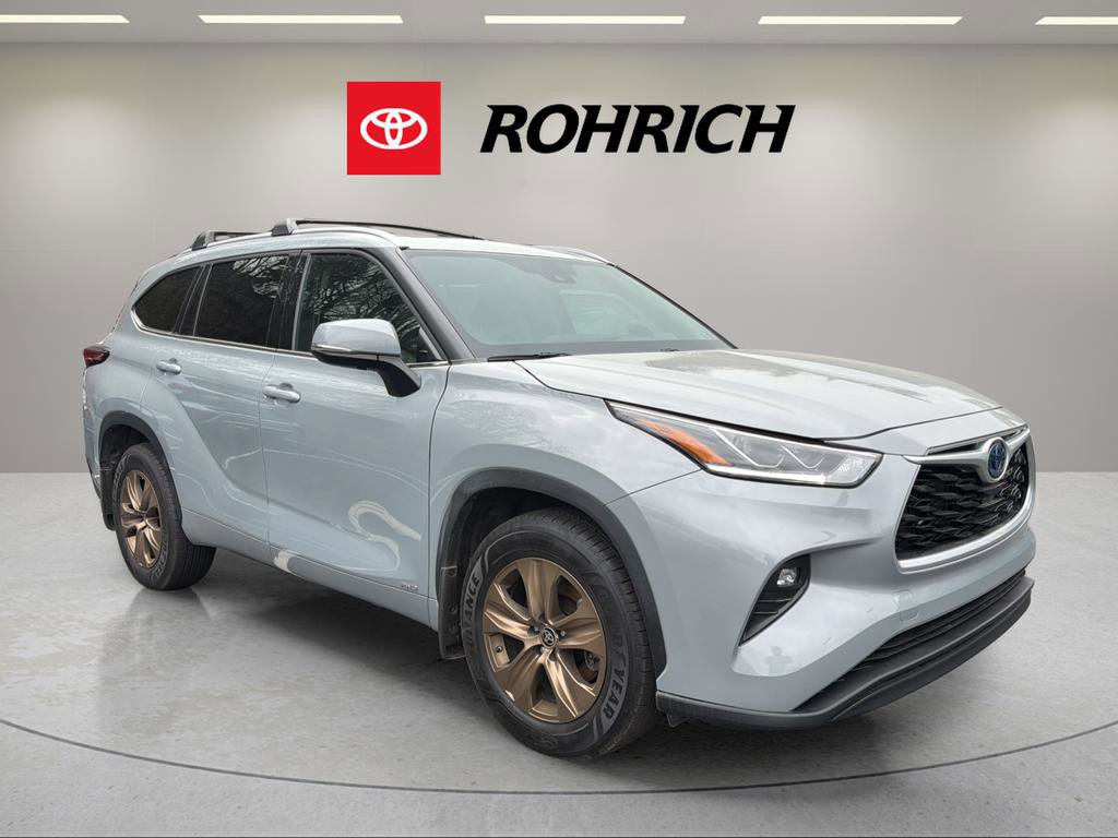 Used 2022 Toyota Highlander Bronze Edition image 4