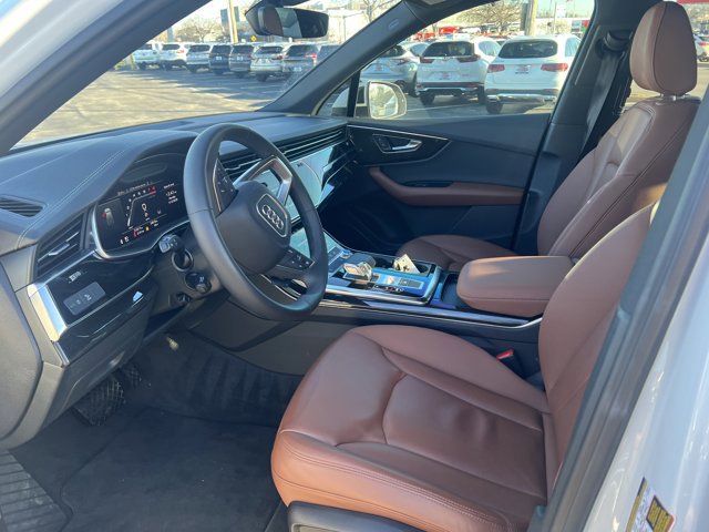 Used 2023 Audi Q7 2.0T Premium w/ Convenience Package image 6