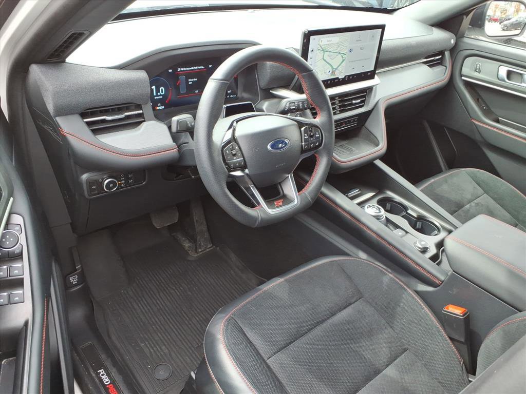Certified 2025 Ford Explorer ST image 8