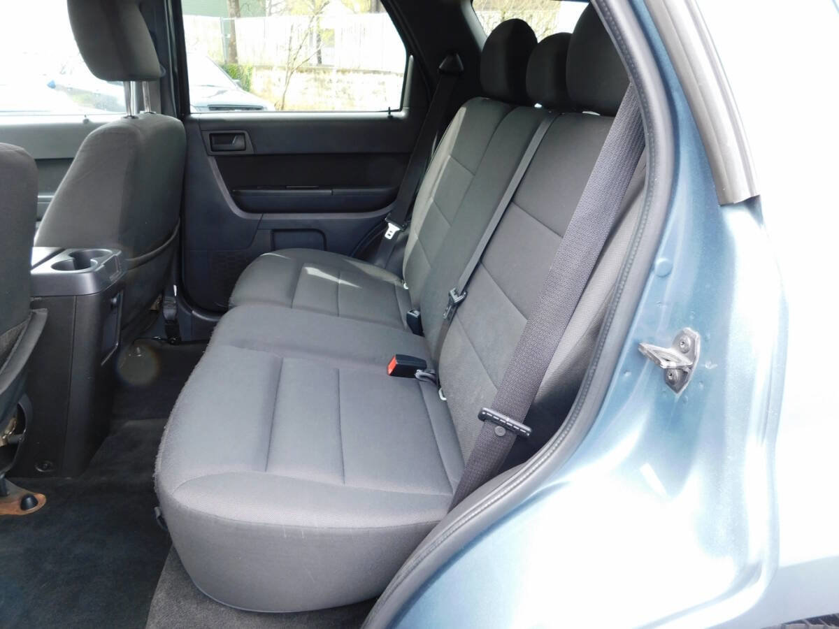 Used 2010 Ford Escape XLT image 6
