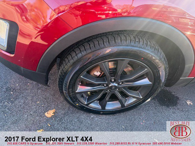 Used 2017 Ford Explorer XLT w/ Equipment Group 202A AWD/4WD image 9