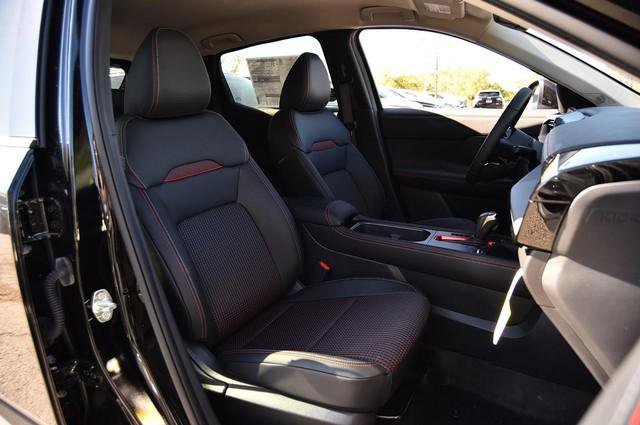 New 2025 Nissan Kicks SR image 24