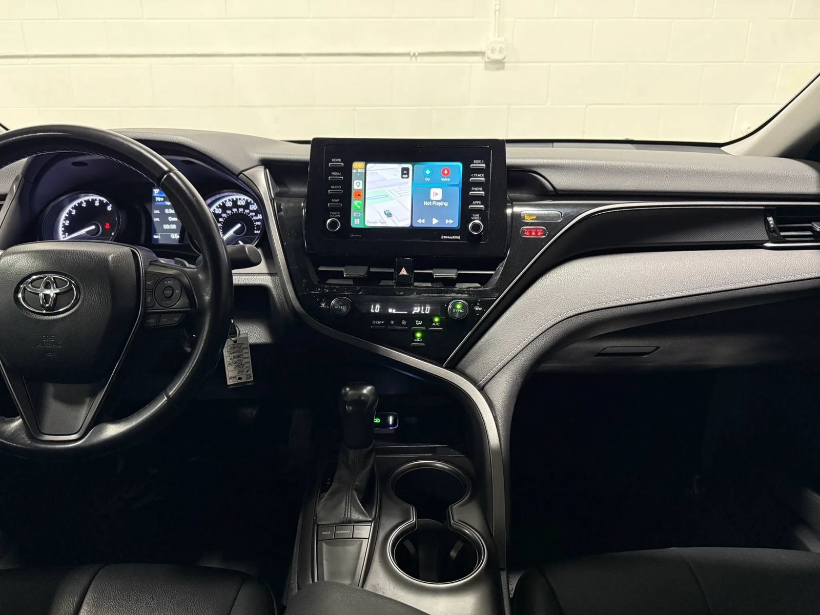 Used 2022 Toyota Camry SE FWD image 18