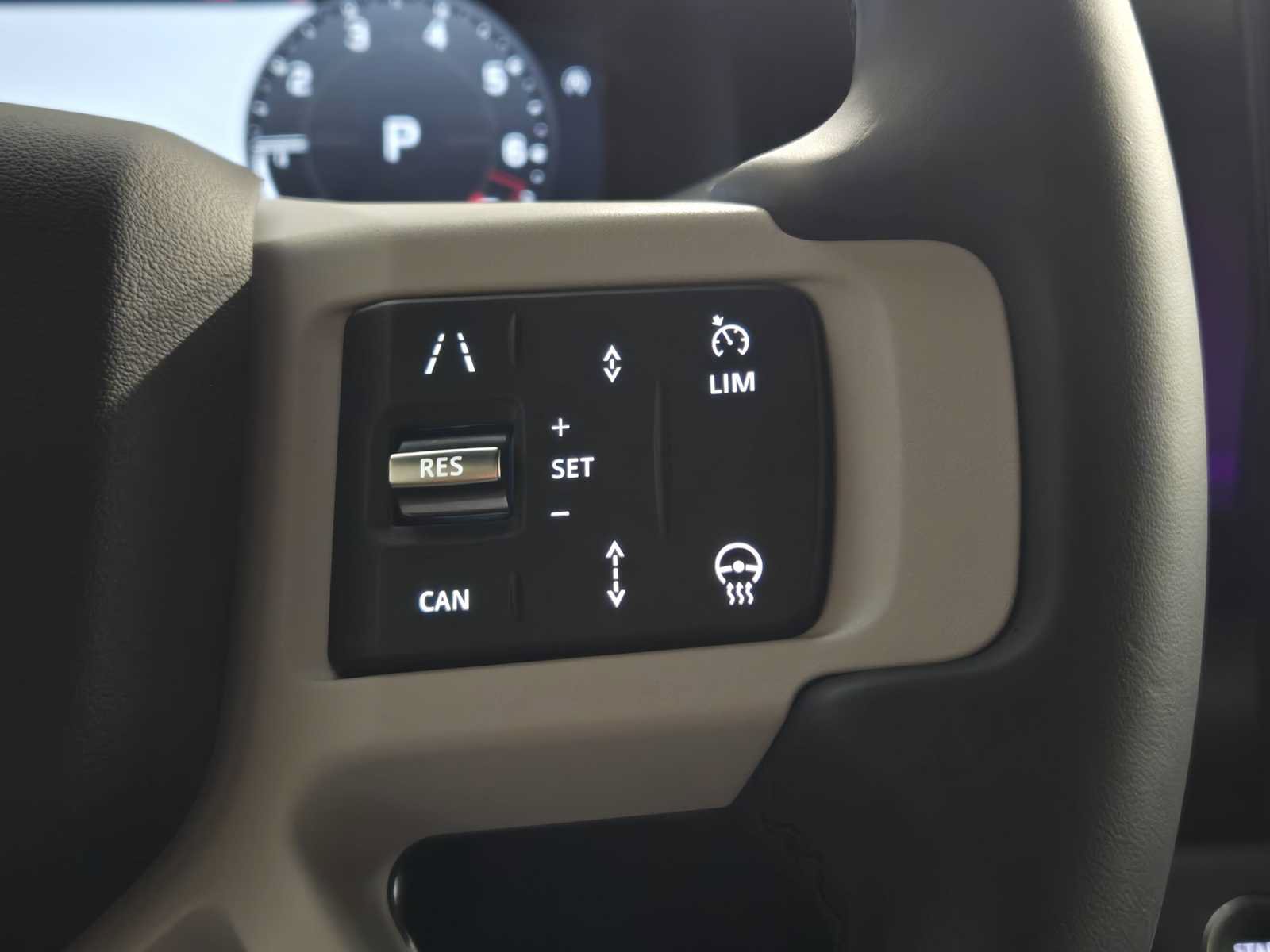 Used 2026 Land Rover Defender 110 X-Dynamic SE AWD/4WD image 27