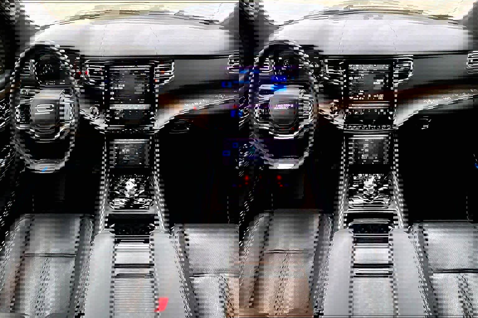 Used 2023 Jeep Grand Wagoneer Series II image 15