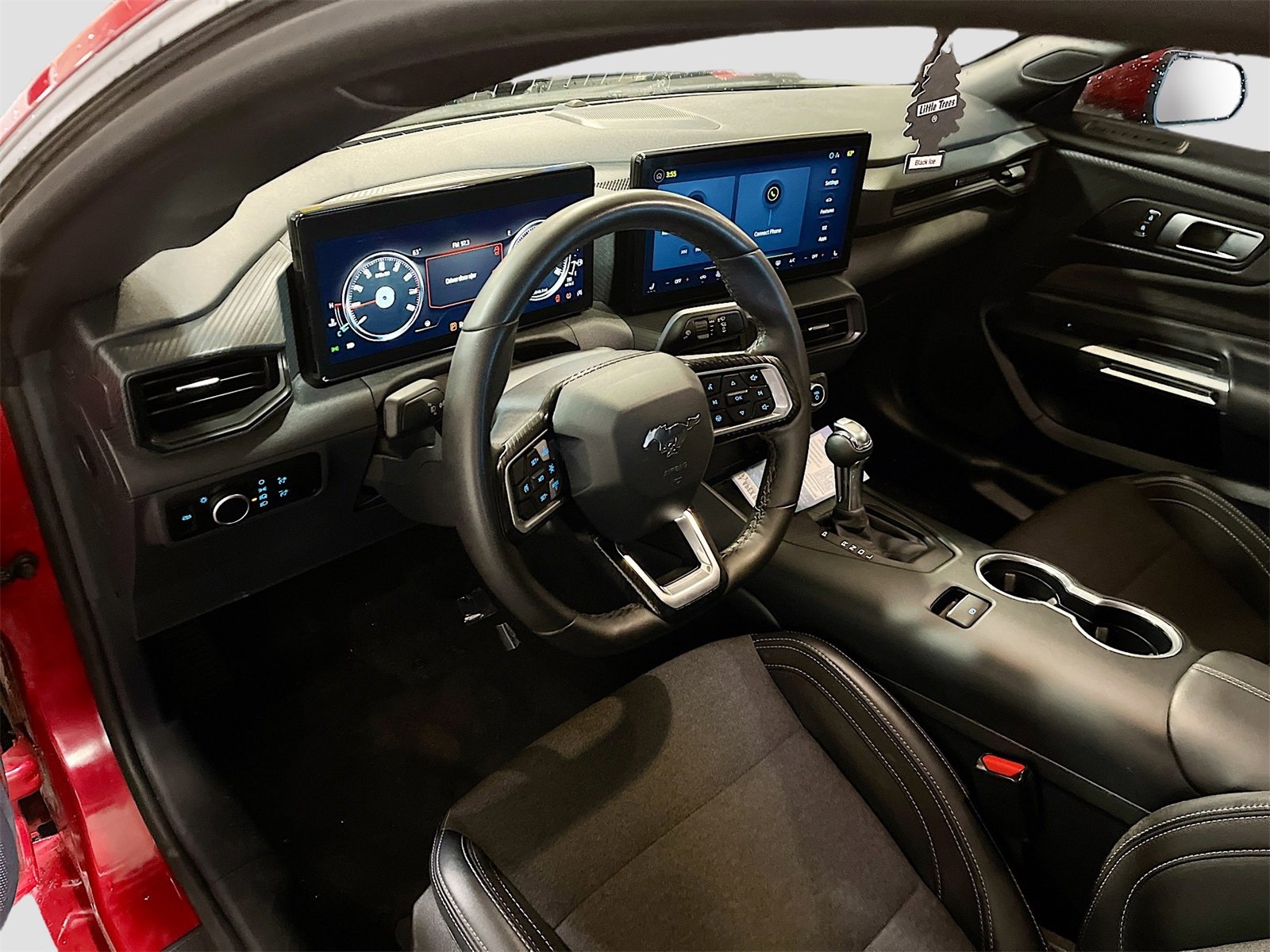 Used 2024 Ford Mustang Coupe image 9