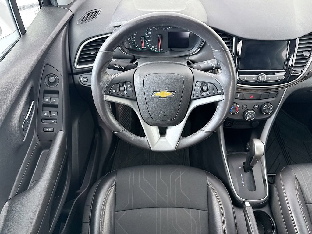Used 2018 Chevrolet Trax LT w/ LT Convenience Package FWD image 10