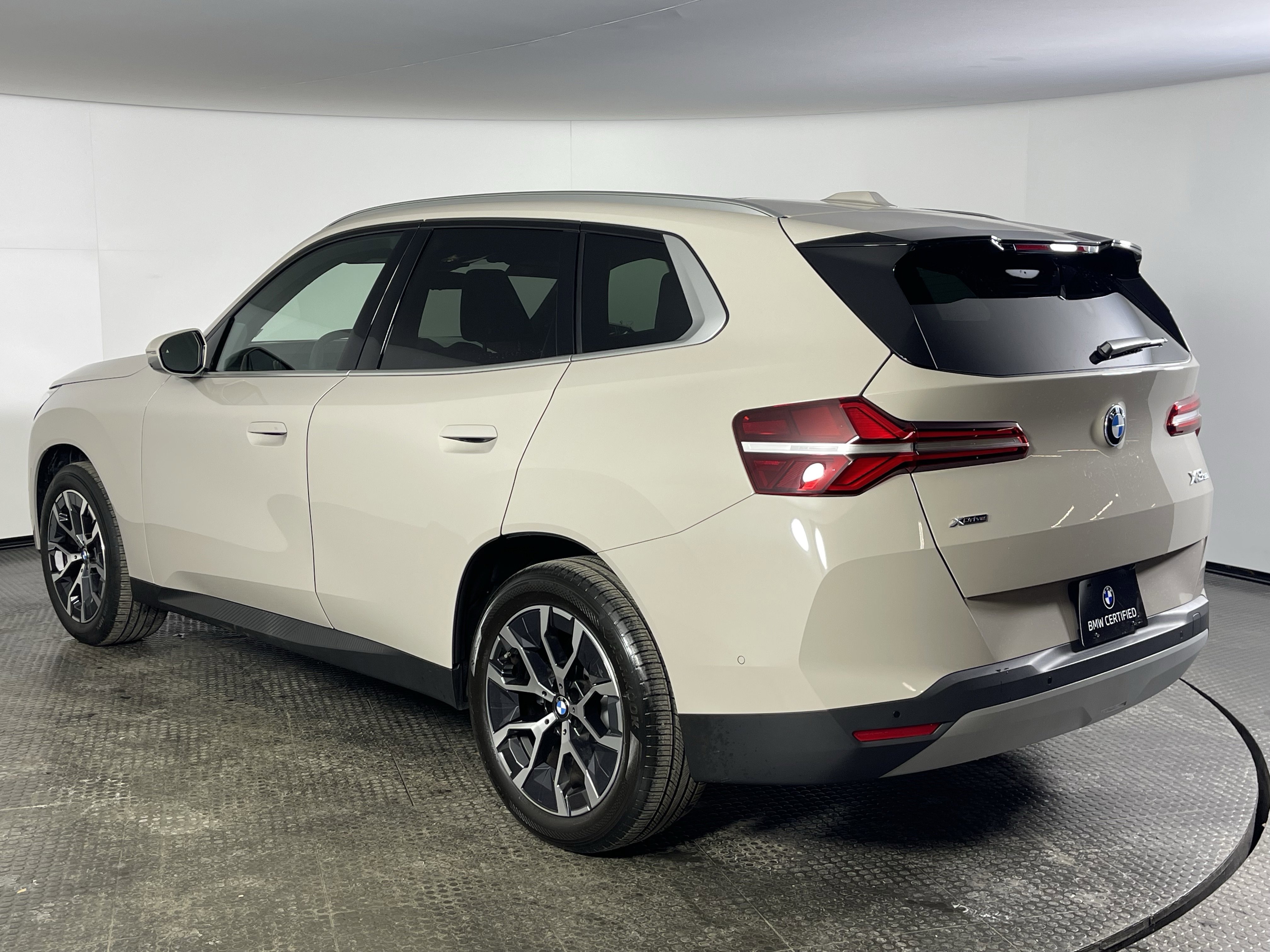 Certified 2025 BMW X3 xDrive30 w/ Premium Package AWD/4WD image 6
