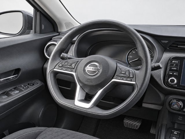 Used 2021 Nissan Kicks SV FWD image 27