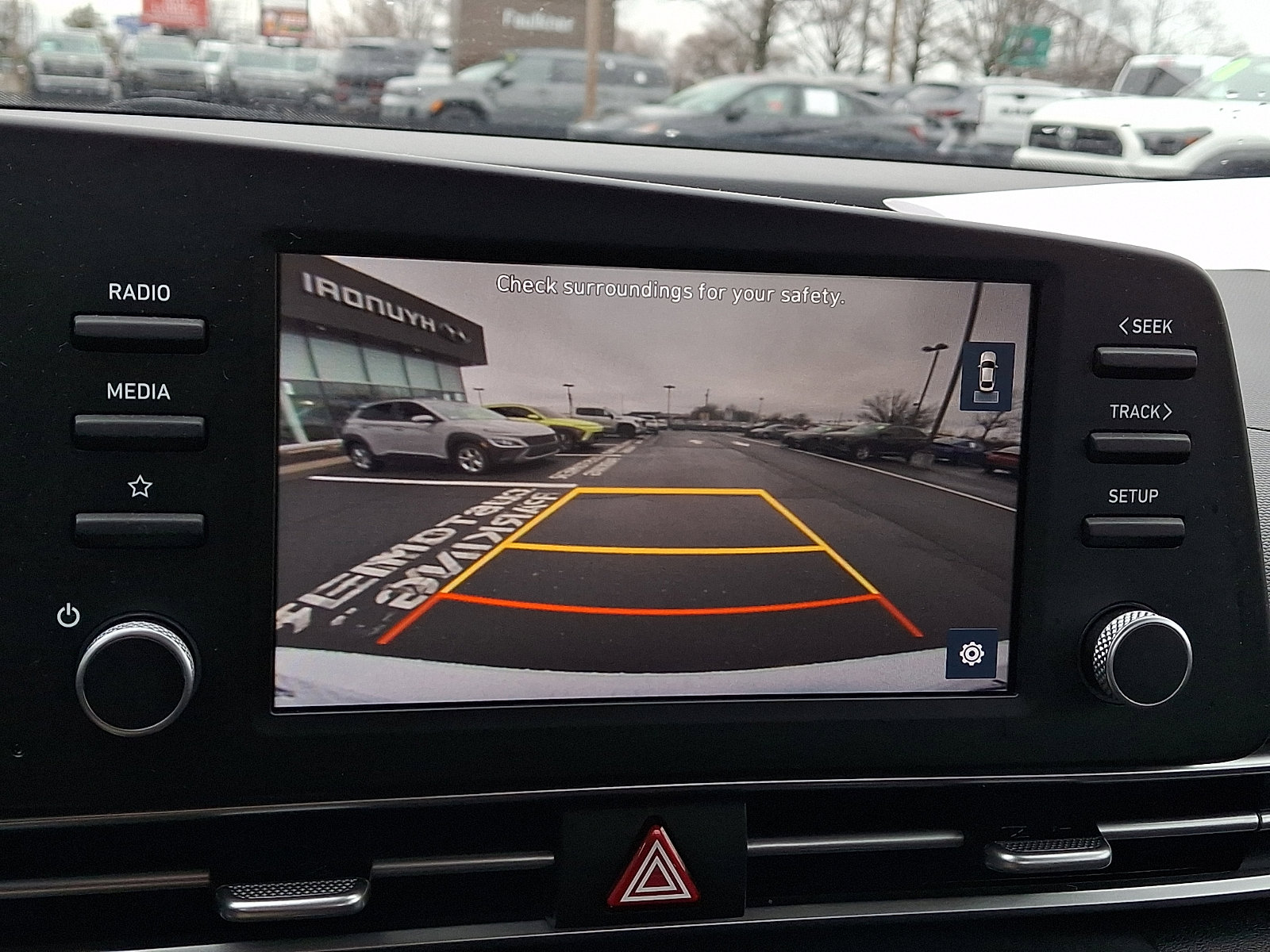 Certified 2023 Hyundai Elantra SEL w/ Preferred Accessory Package image 17