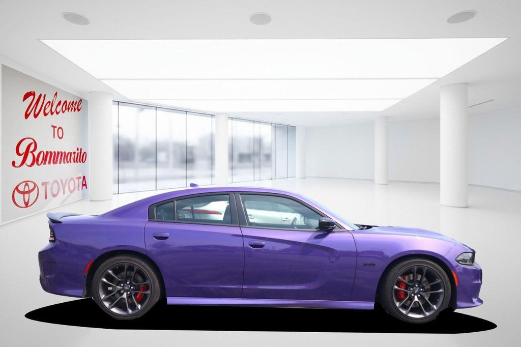Used 2023 Dodge Charger R/T w/ Plus Group RWD image 5