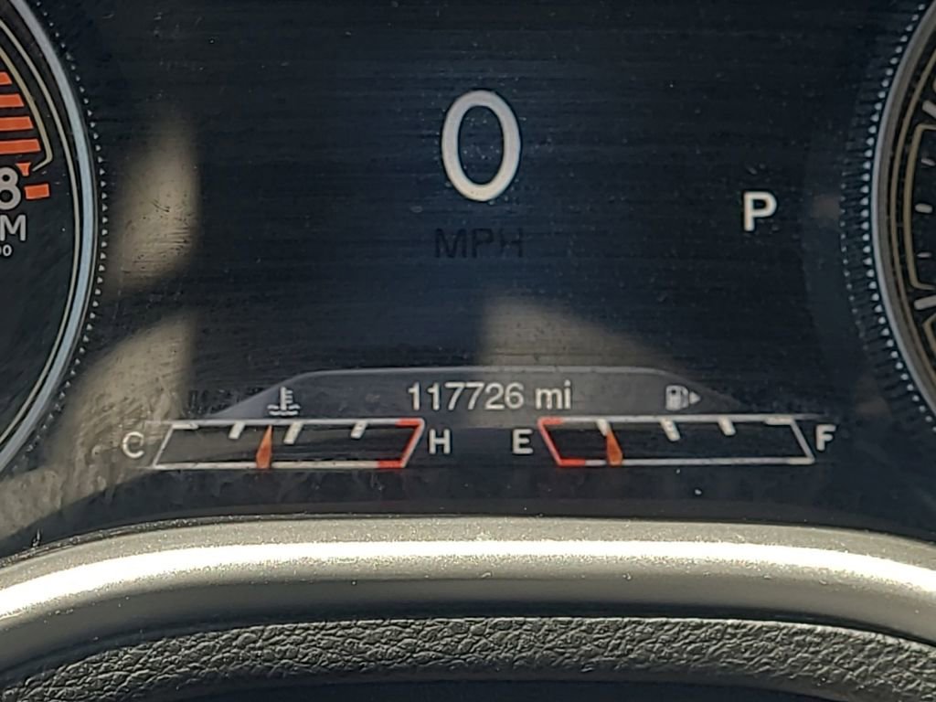 Used 2016 Jeep Cherokee Overland w/ Technology Group AWD/4WD image 22