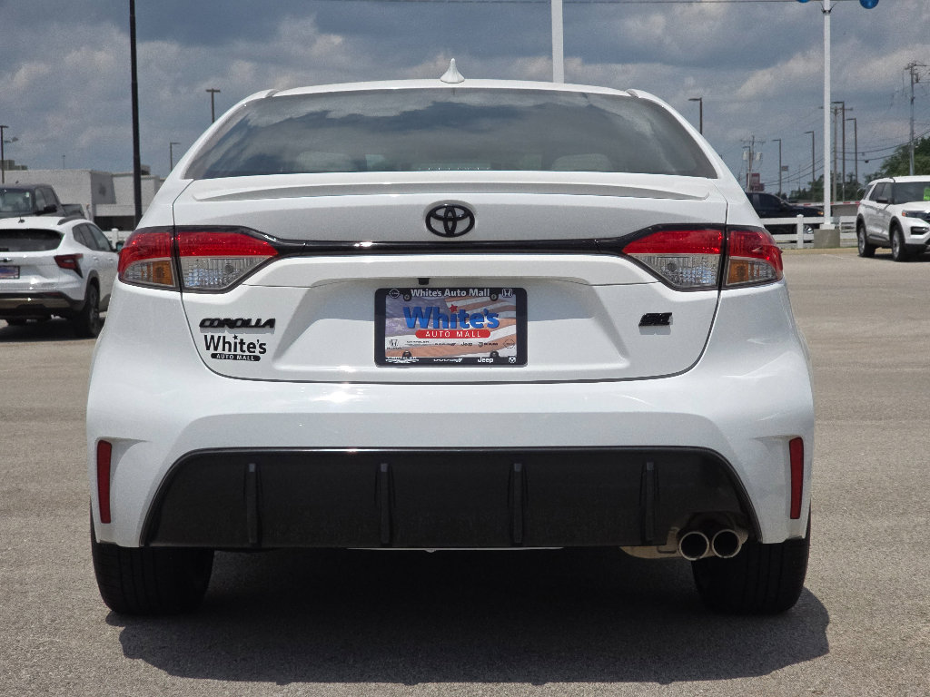 Used 2023 Toyota Corolla SE w/ Carpet Mat Package (TMS) FWD image 8