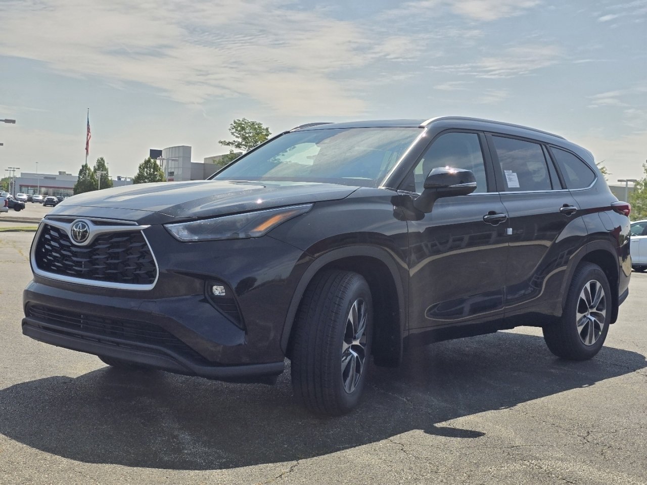 New 2026 Toyota Highlander XLE AWD/4WD image 13