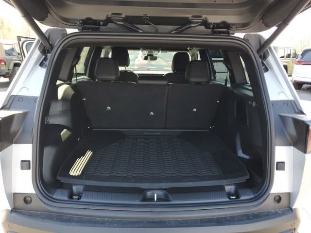 New 2026 Jeep Cherokee Limited AWD/4WD image 9