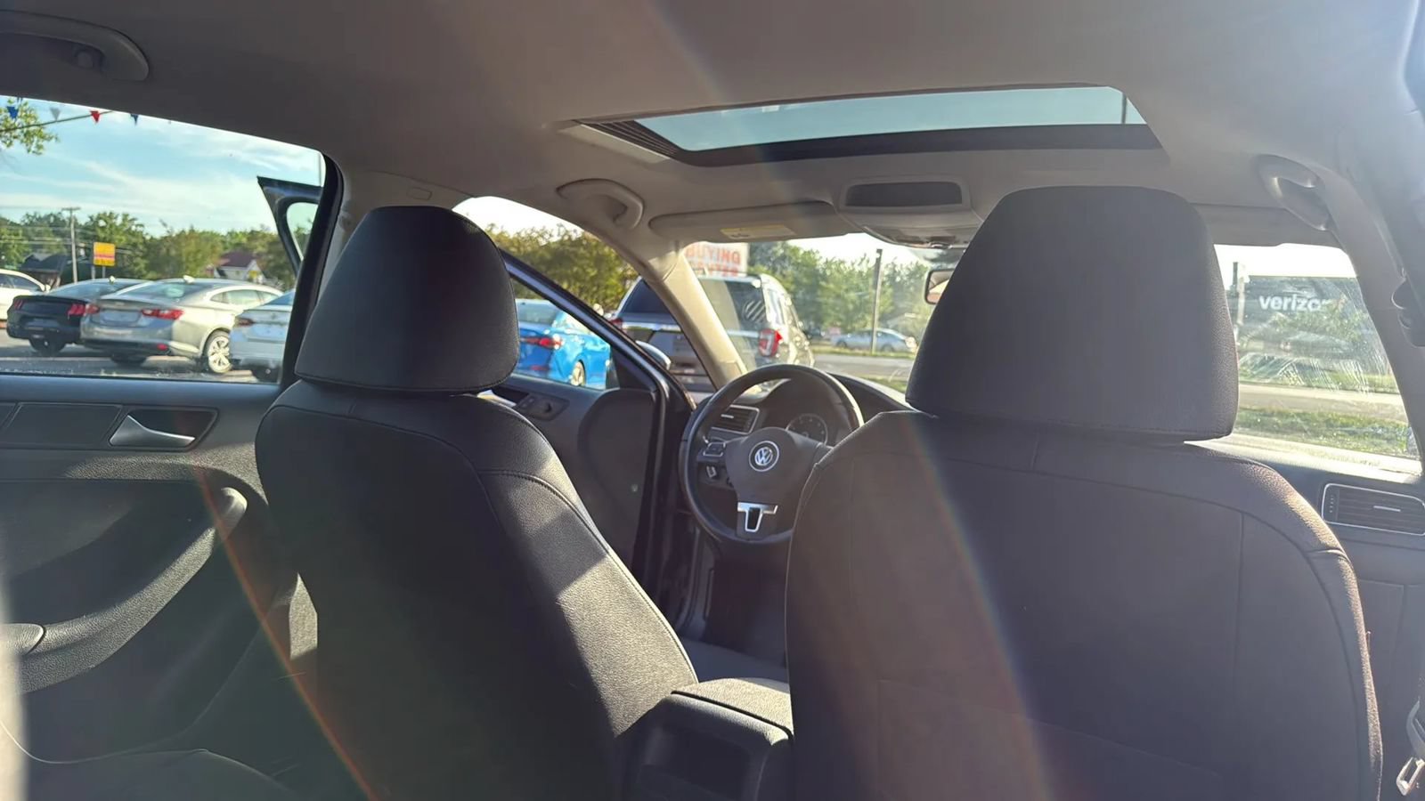Used 2012 Volkswagen Jetta SE FWD image 11