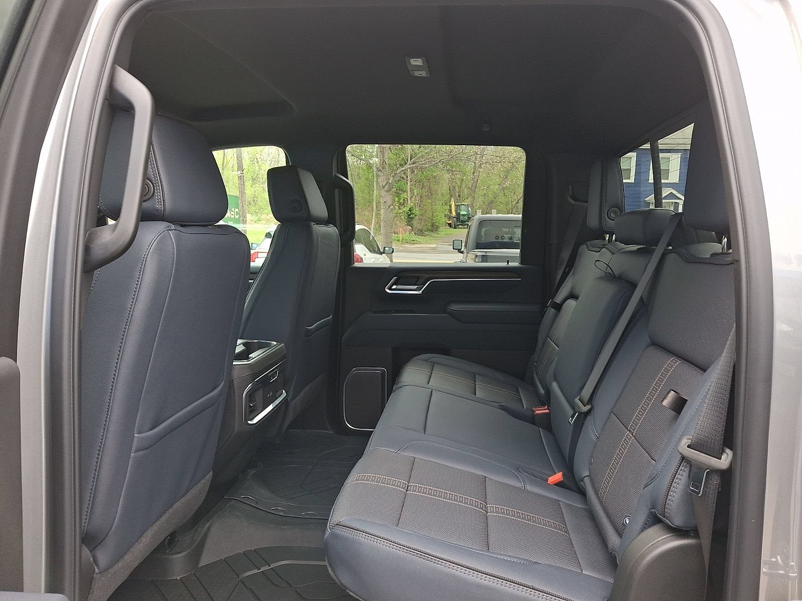 New 2026 Chevrolet Silverado 3500 High Country w/ Technology Package AWD/4WD image 10