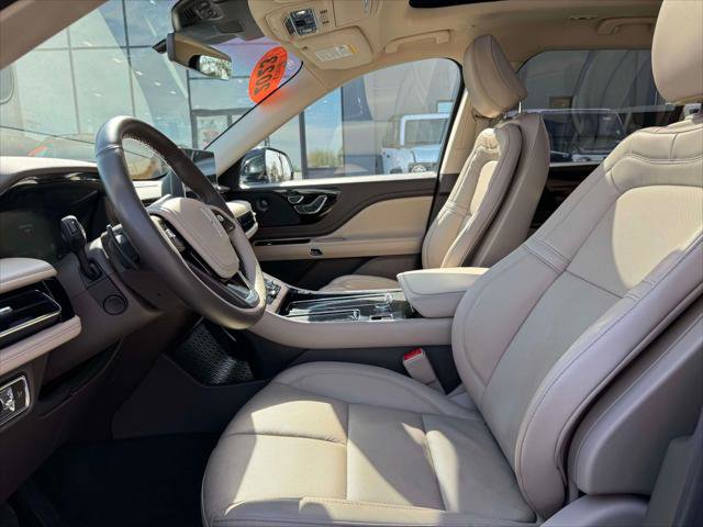 Used 2023 Lincoln Aviator Reserve w/ Elements Package Plus AWD/4WD image 16