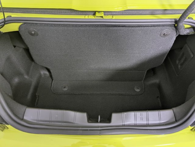 Used 2020 Chevrolet Camaro ZL1 RWD image 28