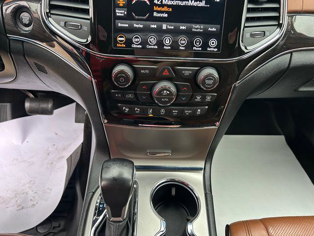 Certified 2021 Jeep Grand Cherokee Overland image 14