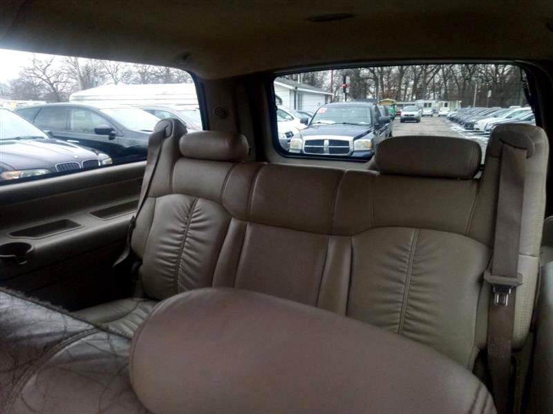 Used 2002 Chevrolet Suburban LT image 10