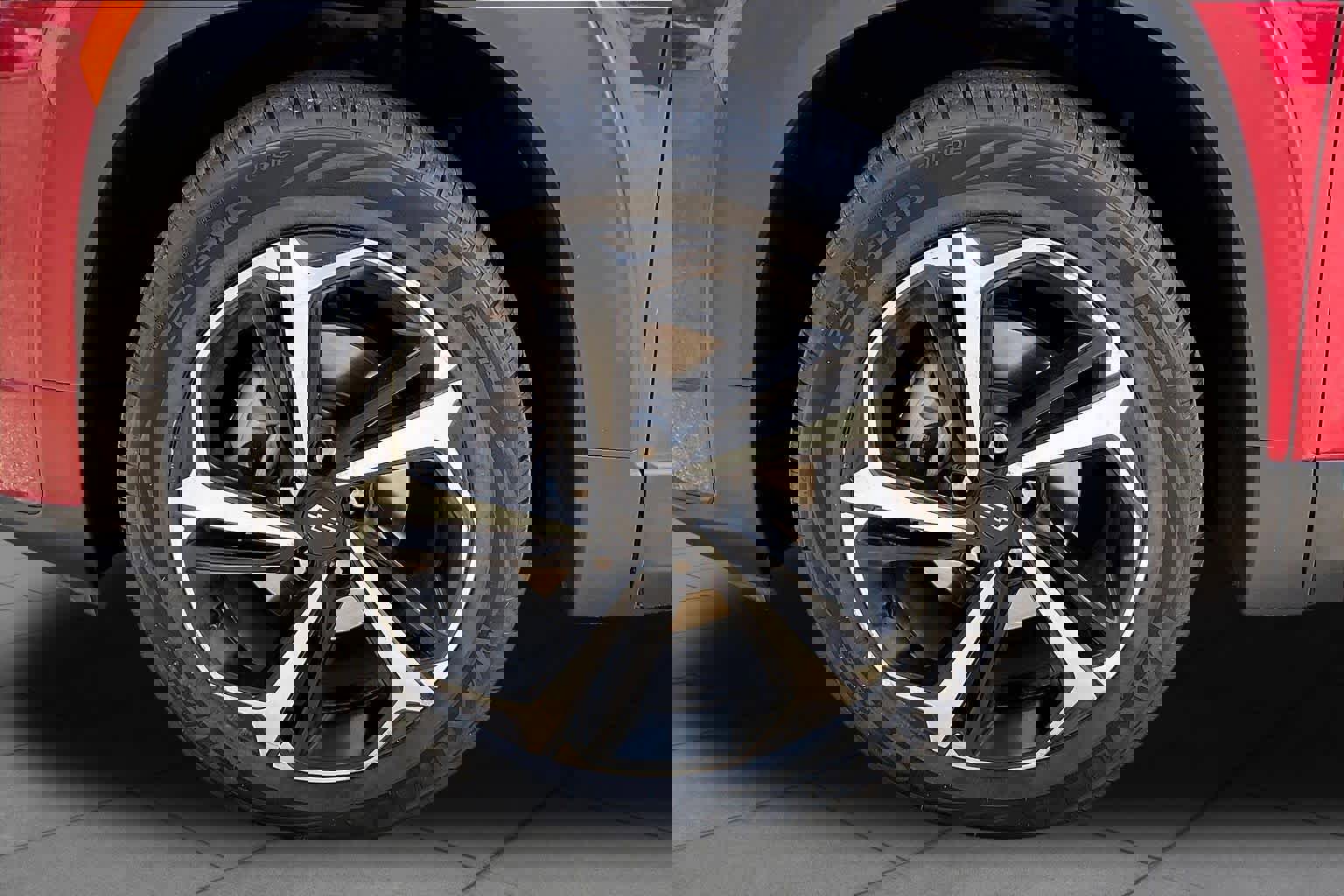 Used 2021 Chevrolet TrailBlazer RS w/ Technology Package FWD image 11