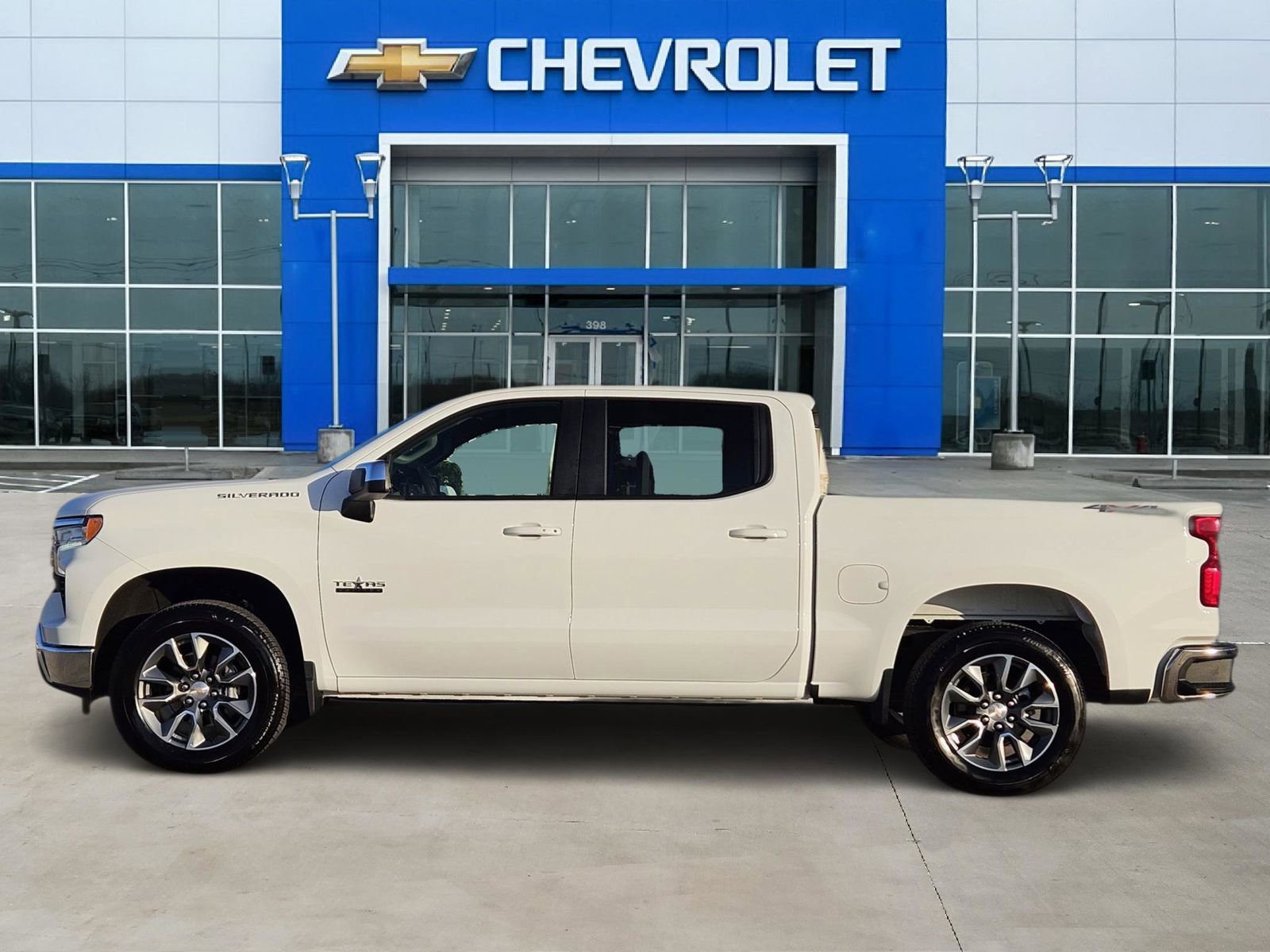 New 2026 Chevrolet Silverado 1500 LT w/ Texas Edition Plus AWD/4WD image 3