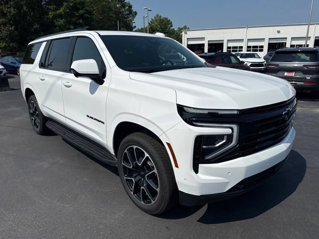 Used 2026 Chevrolet Suburban RST AWD/4WD image 7