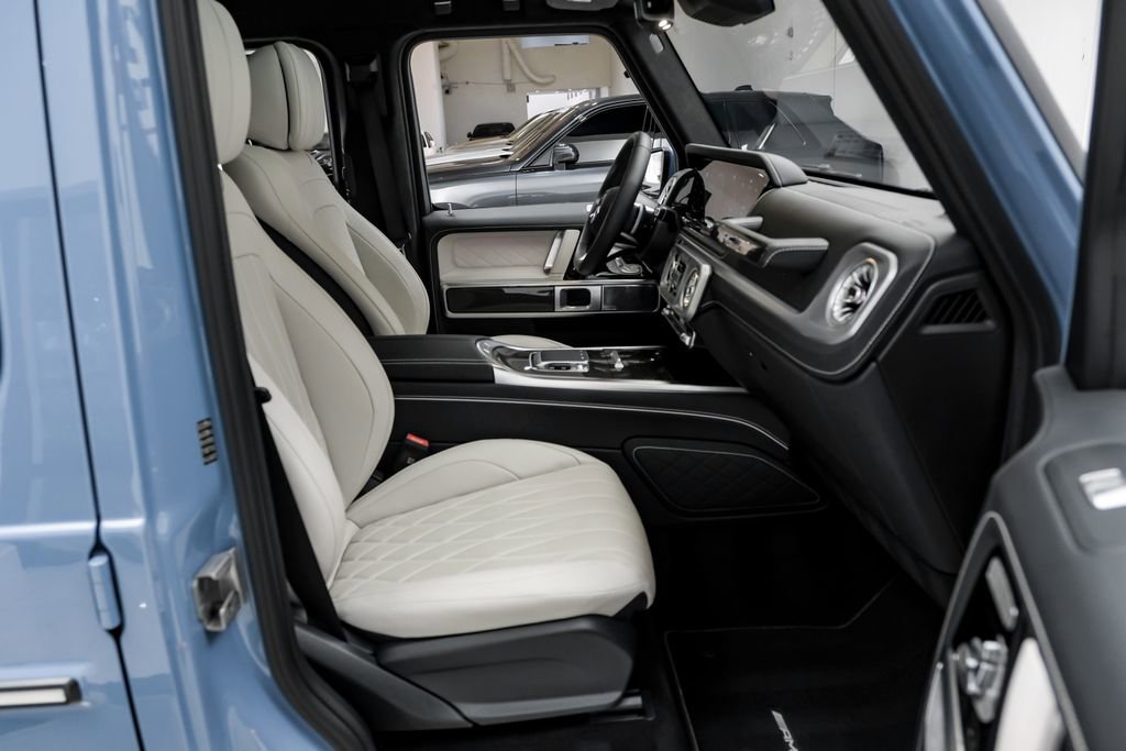 Used 2025 Mercedes-Benz G 550 image 34