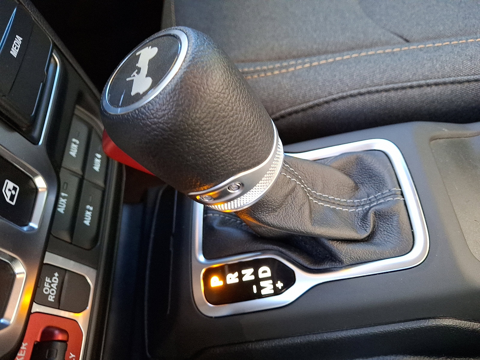 Used 2025 Jeep Wrangler Sport image 14