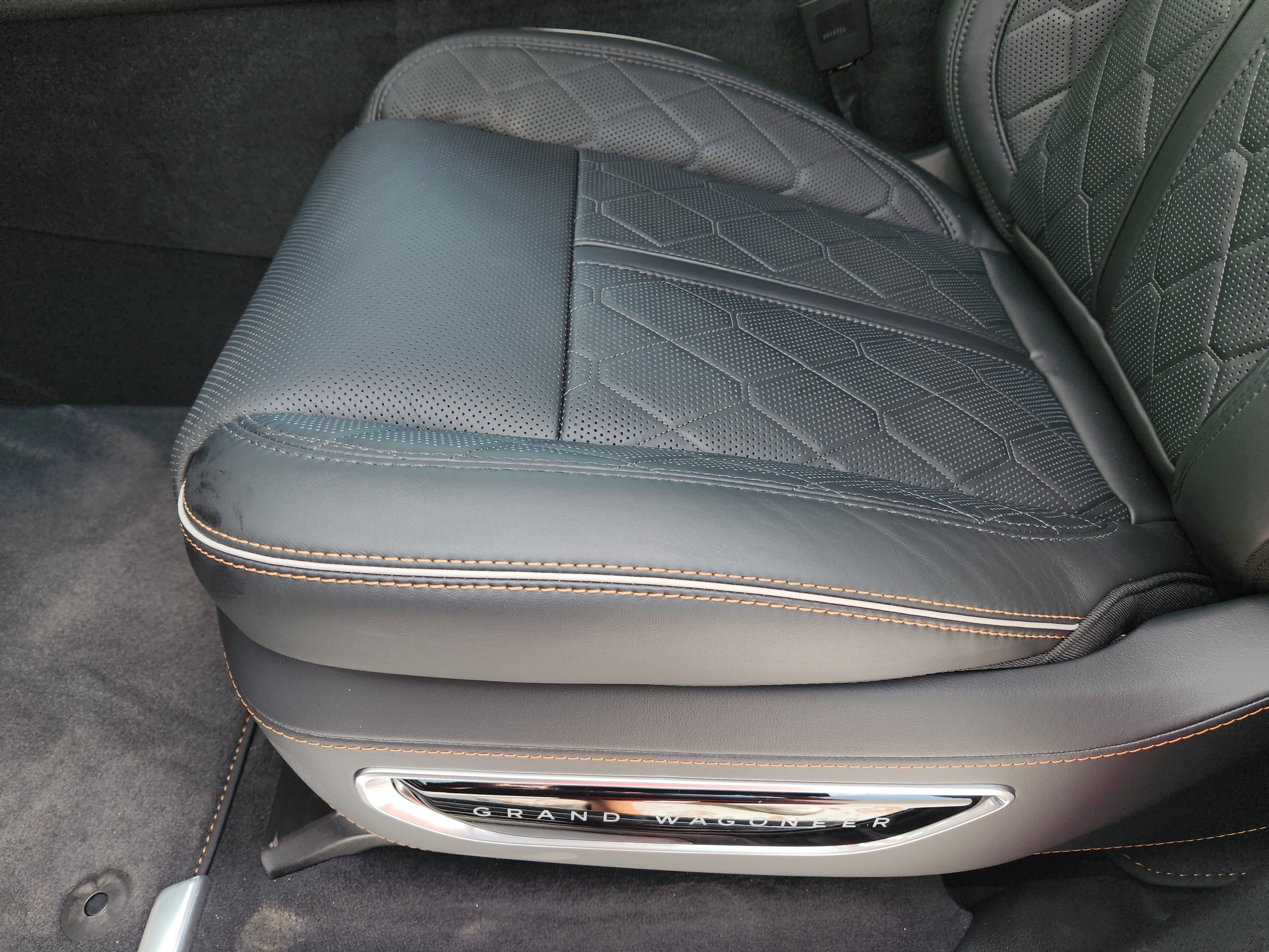 New 2026 Jeep Grand Wagoneer Summit AWD/4WD image 18